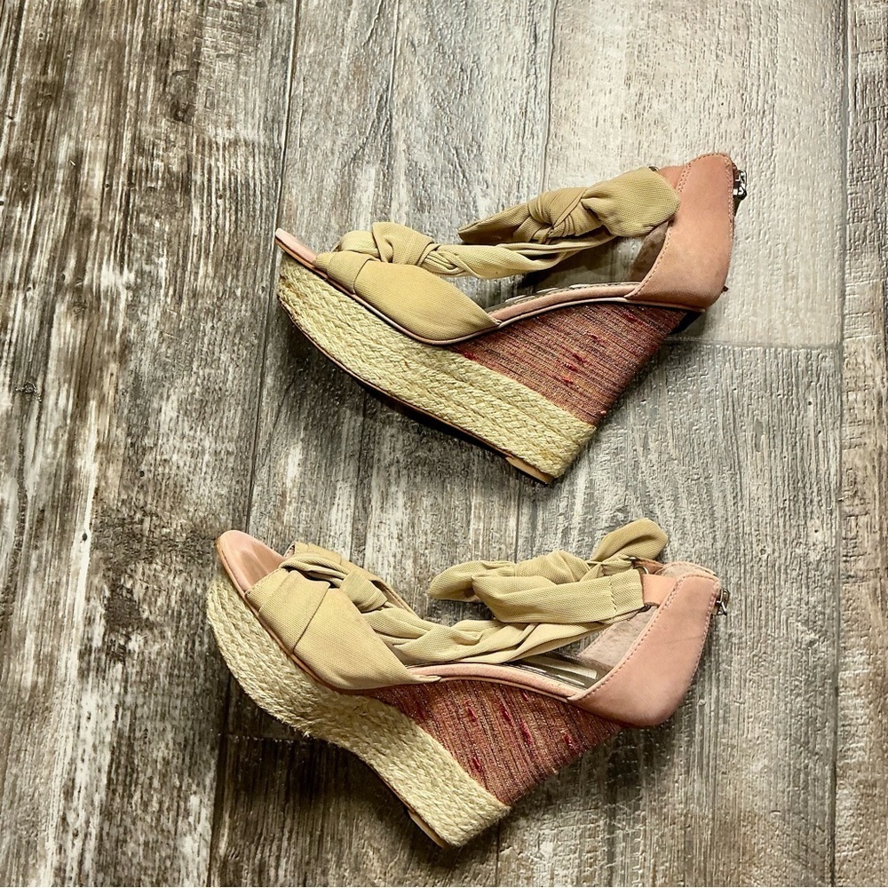 RACHEL Rachel Roy Tan and Pink Wedge Sandals Size 7 - Picture 10 of 12